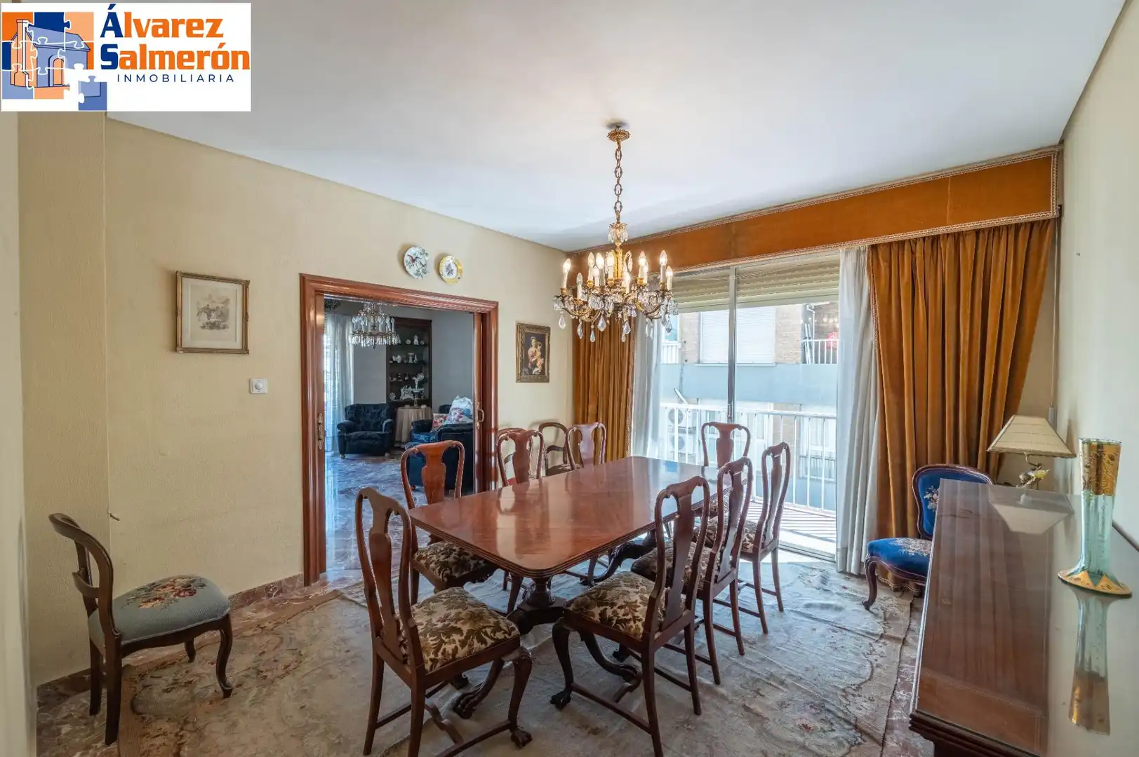 Comedor de Piso en venta en Granada con Terraza y Balcón