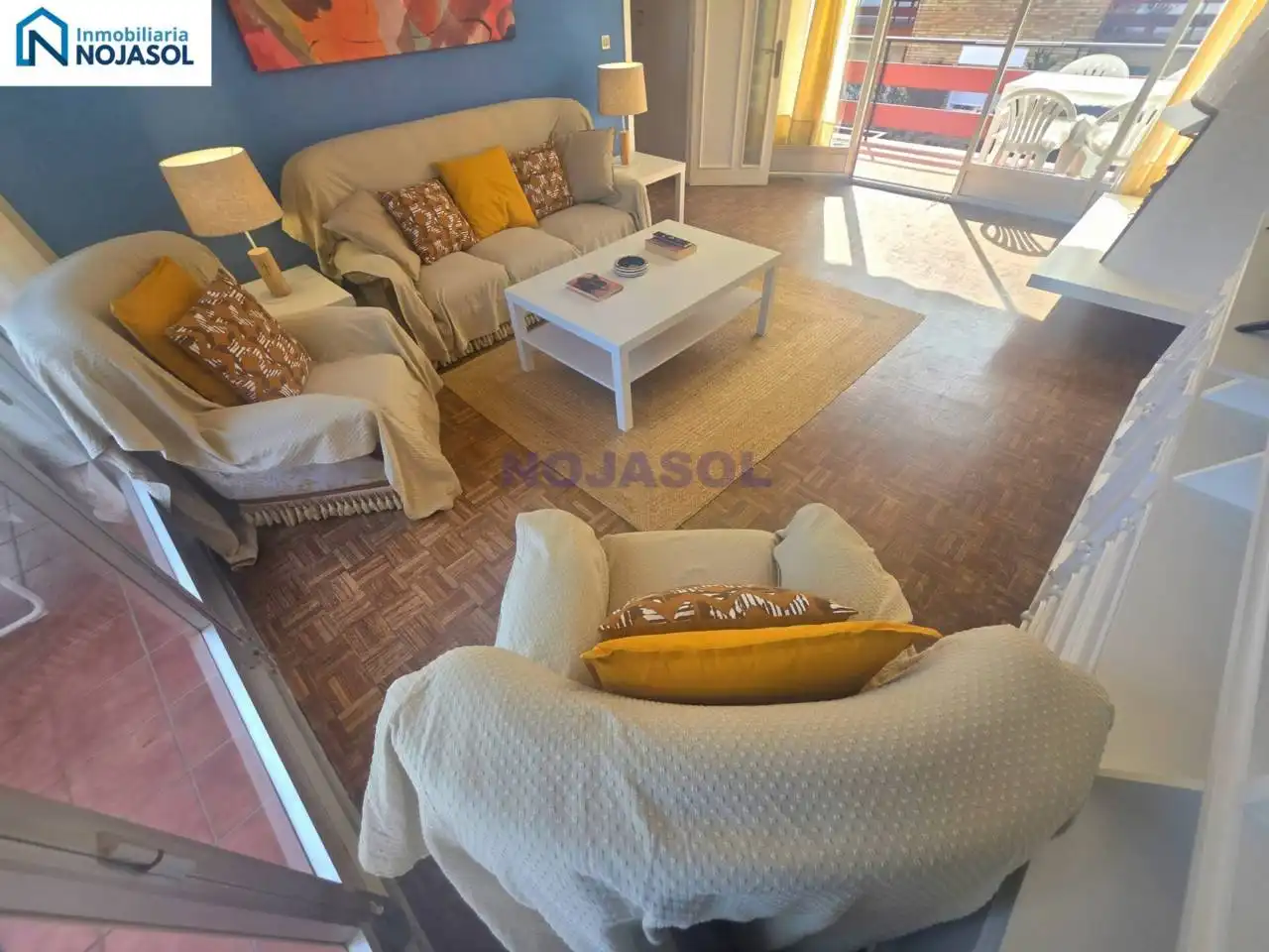 Sala de estar de Apartamento en venta en Laredo con Calefacción, Parquet y Terraza