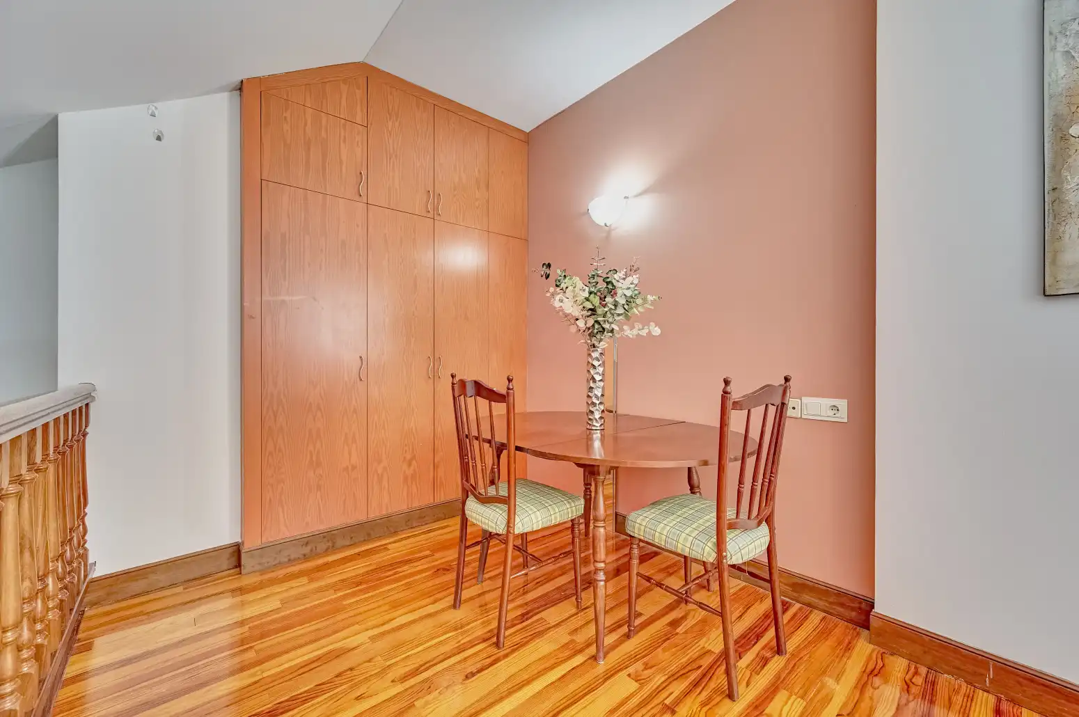 Comedor de Ático en venta en  Pamplona / Iruña con Calefacción, Parquet y Balcón