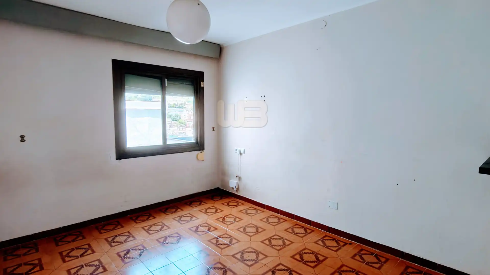 Schlafzimmer von Dachboden zum Verkauf in Barcelona mit Parkett, Terrasse und Ofen