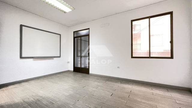 Local comercial en Alquiler en Carcaixent