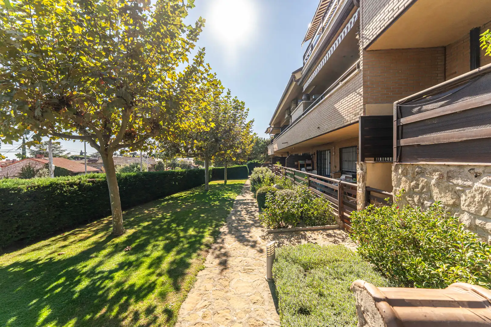 Außenansicht von Maisonette zum Verkauf in Torrelodones mit Klimaanlage, Heizung und Parkett