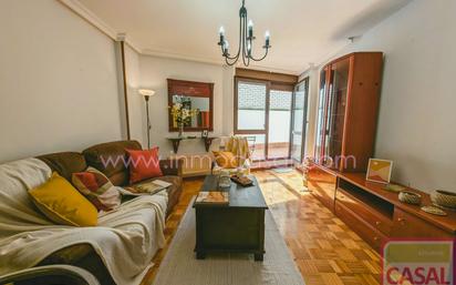 Living room of Flat for sale in Oviedo   with Terrace