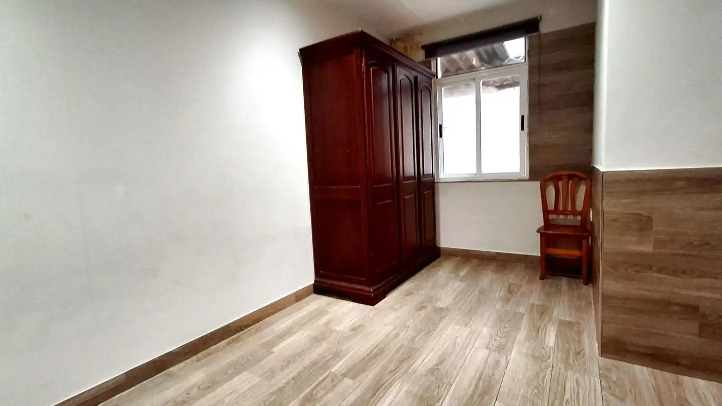 Schlafzimmer von Erdgeschoss zum Verkauf in A Coruña Capital  mit Heizung und Abstellraum