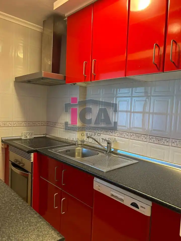 Cuina de Apartament en venda en Cáceres amb Aire condicionat, Calefacció i Moblat