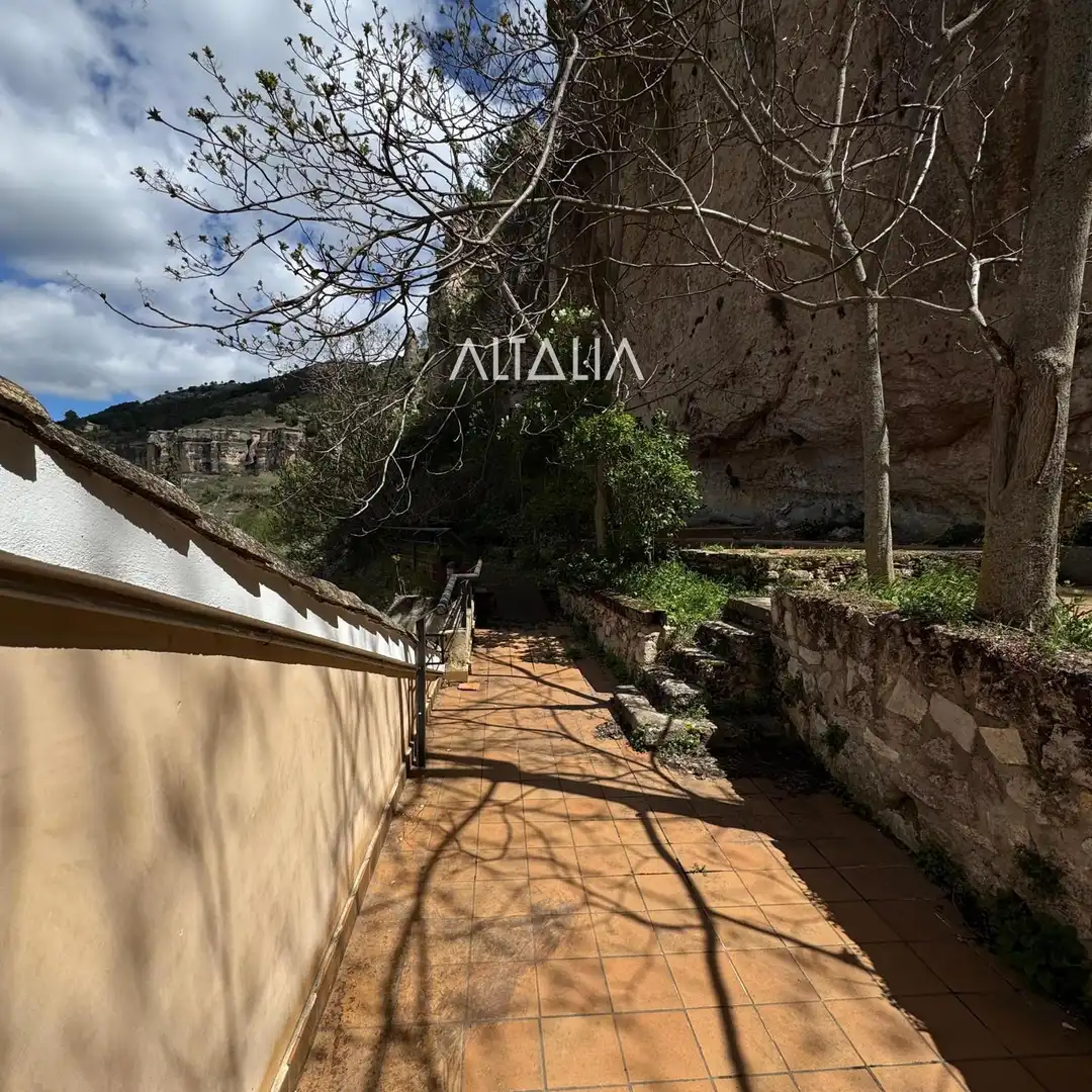 Garden of Buildings for sale in Cuenca