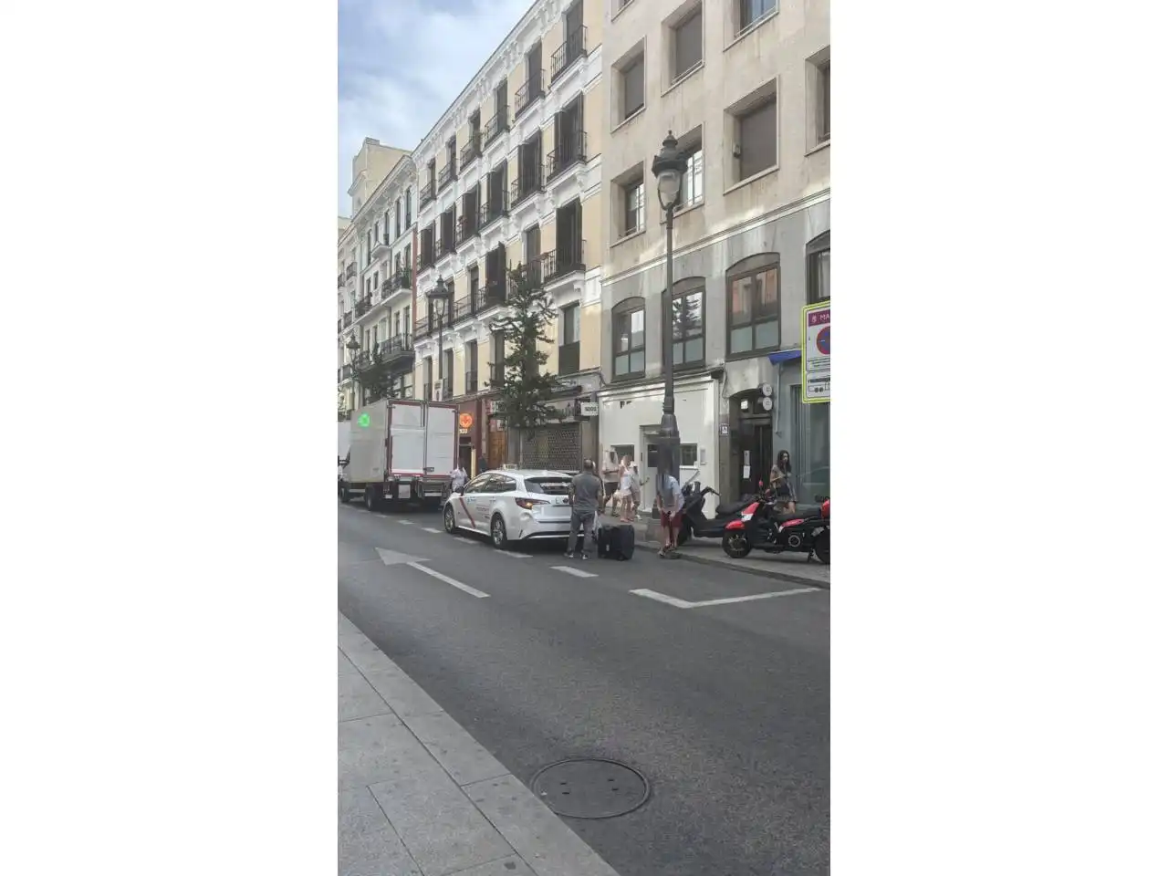 Vista exterior de Àtic en venda en Madrid amb Aire condicionat, Calefacció i Terrassa