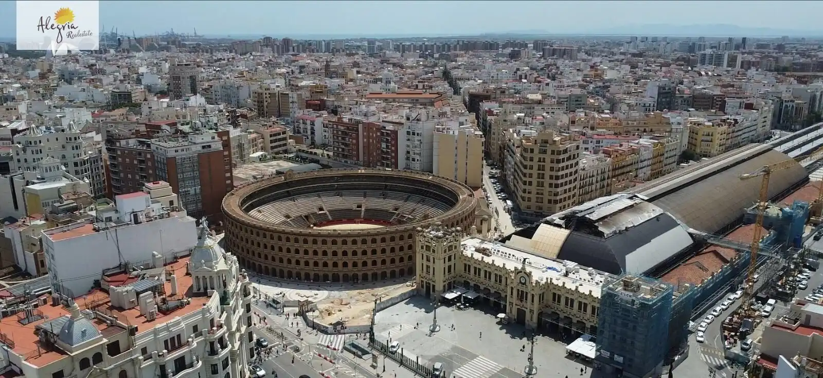 Außenansicht von Maisonette zum Verkauf in Valencia mit Klimaanlage, Heizung und Terrasse