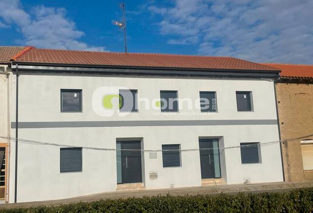 Casa adosada en Venta en Calle Carretera Gijón Sevilla, 26 en San Cristóbal de Entreviñas