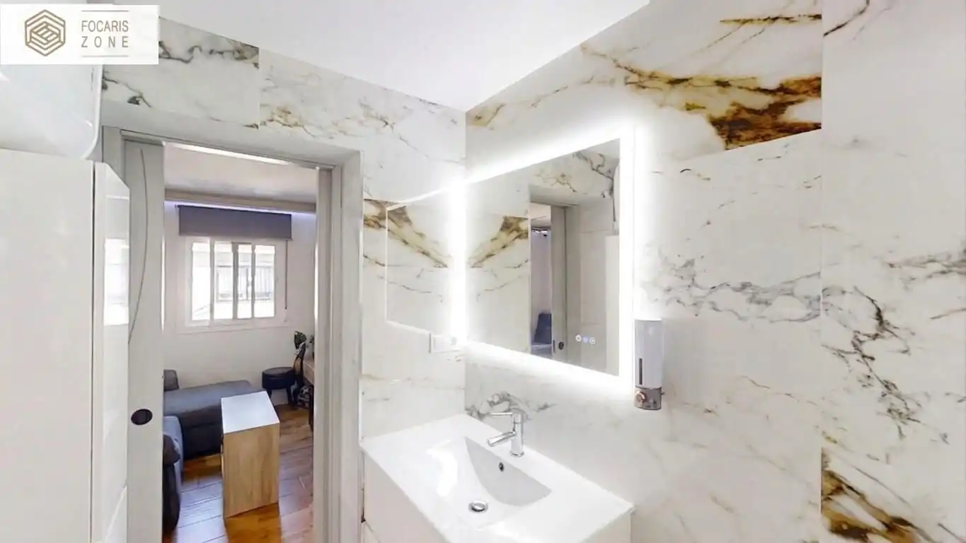 Baño de Piso en venta en Torremolinos con Amueblado