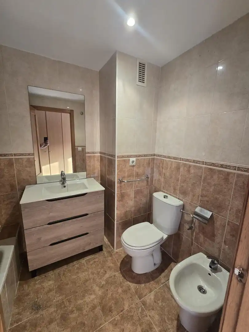 Flat with lift to rent in Oeste, imagen 4