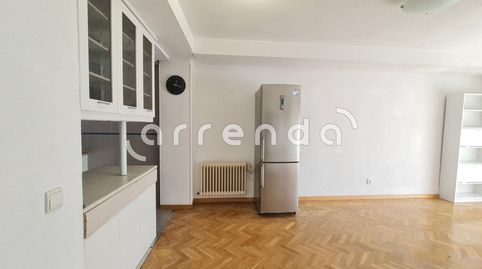 Foto 5 de Piso de alquiler en De la Hierbabuena, Berruguete, Madrid Capital