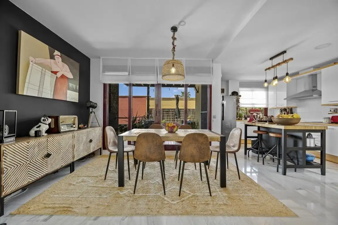 Comedor de Casa o chalet en venta en Benahavís con Aire acondicionado, Calefacción y Jardín privado