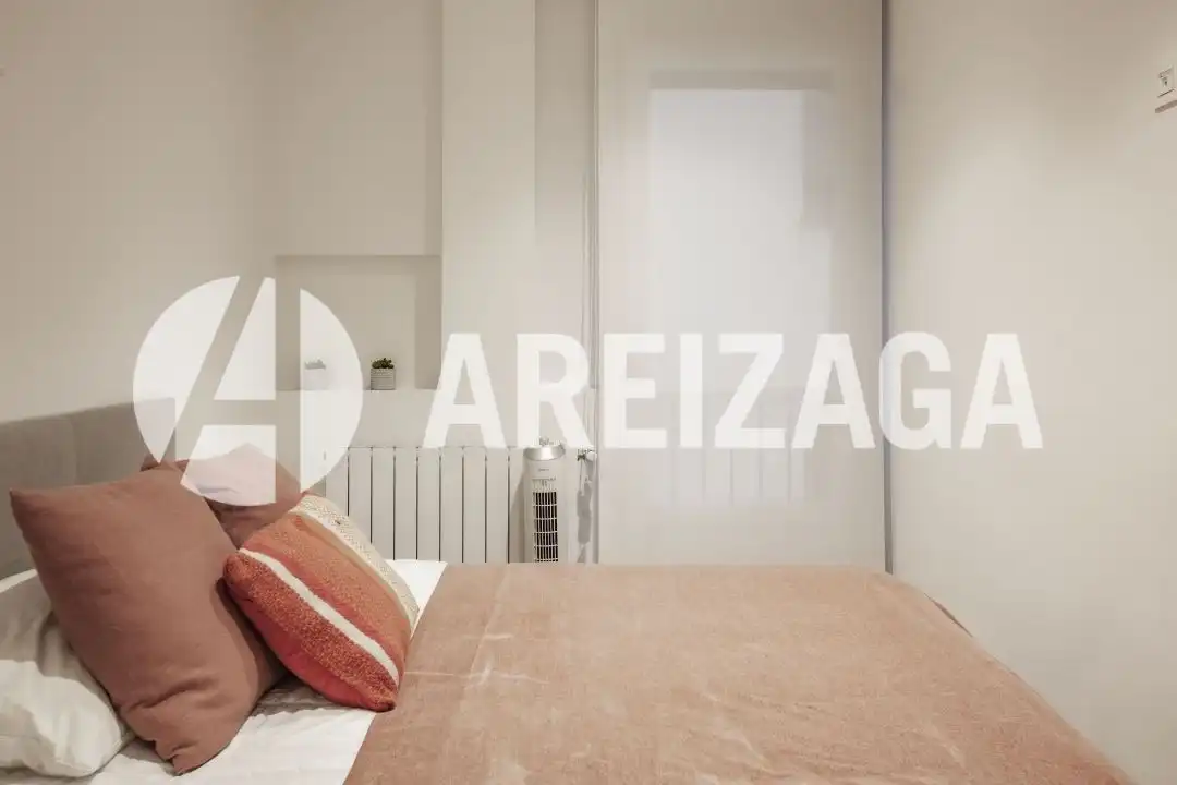 Schlafzimmer von Wohnung zum Verkauf in Donostia - San Sebastián  mit Heizung und Balkon