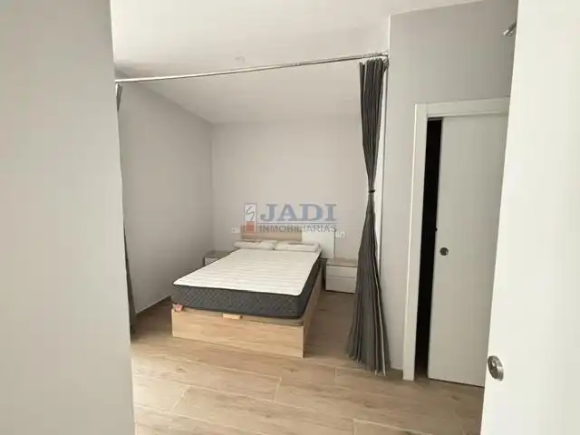 Habitación de Apartamento en venta en Valdepeñas con Aire acondicionado, Calefacción y Trastero
