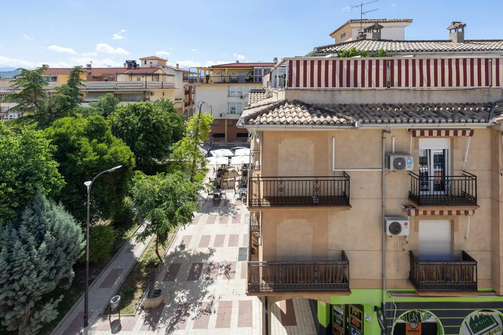 Casa adosada en venda a Calle de Miguel Induráin, Maracena