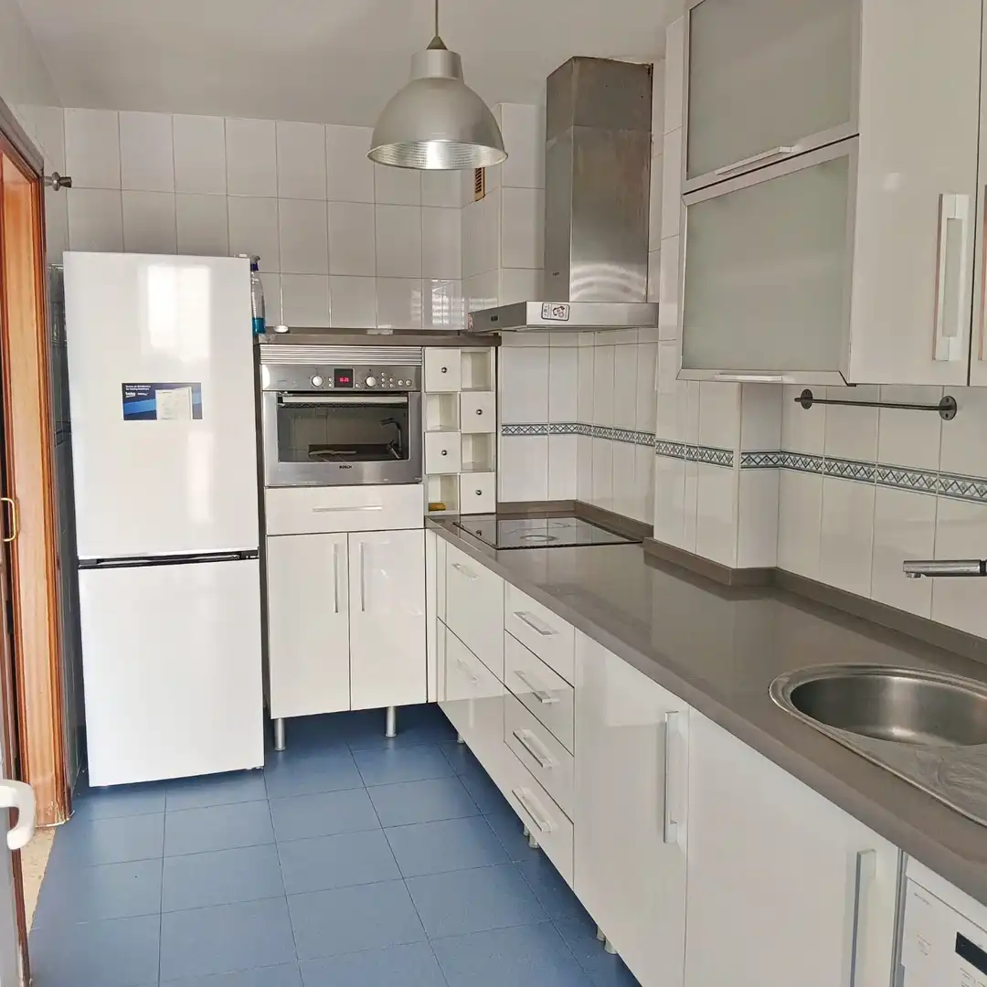 Cocina de Dúplex en venta en Coria del Río con Aire acondicionado, Calefacción y Trastero