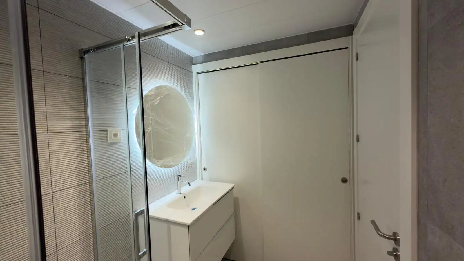 Bathroom of Attic for sale in Esplugues de Llobregat  with Air Conditioner, Heating and Terrace