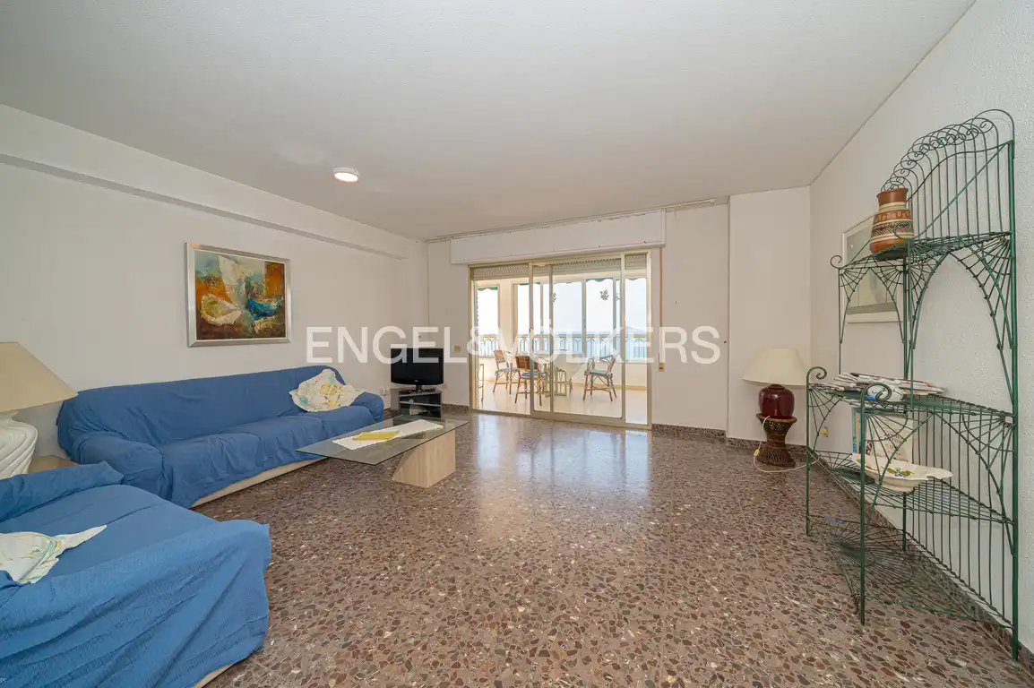 Living room of Apartments for sale in Benidorm  with Terrace and Community pool