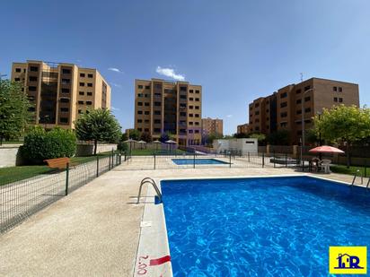 Piscina de Pis en venda en Cuenca Capital amb Terrassa i Piscina