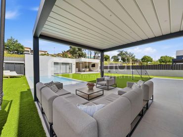 Casa con piscina en venta en Carrer dels Boters