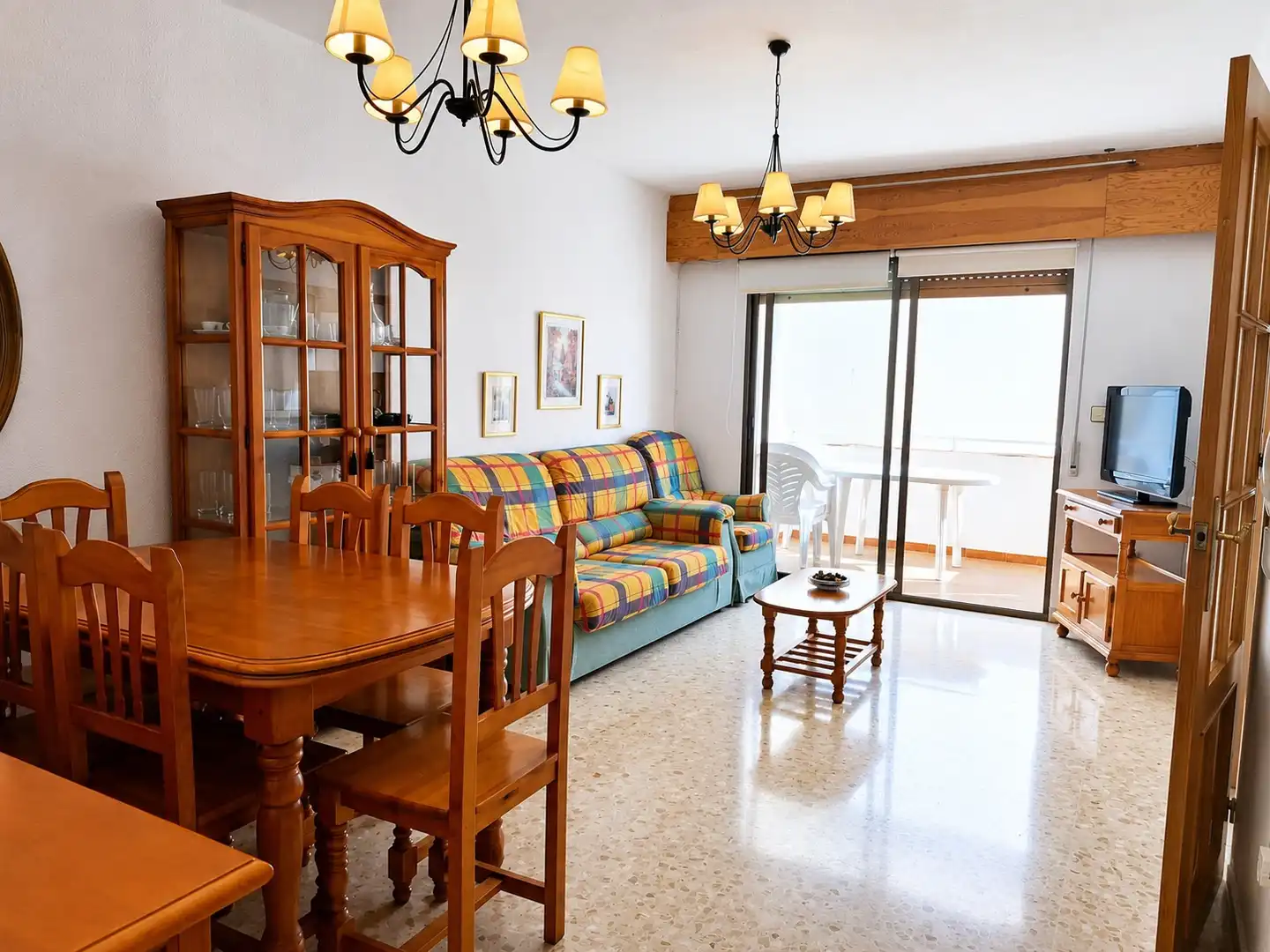 Sala de estar de Piso en venta en Torrenueva Costa con Terraza y Amueblado