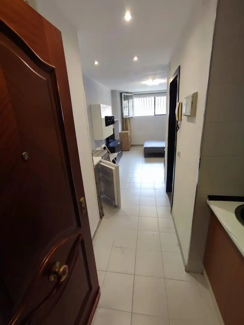 Estudio en venta en Torremolinos con Amueblado