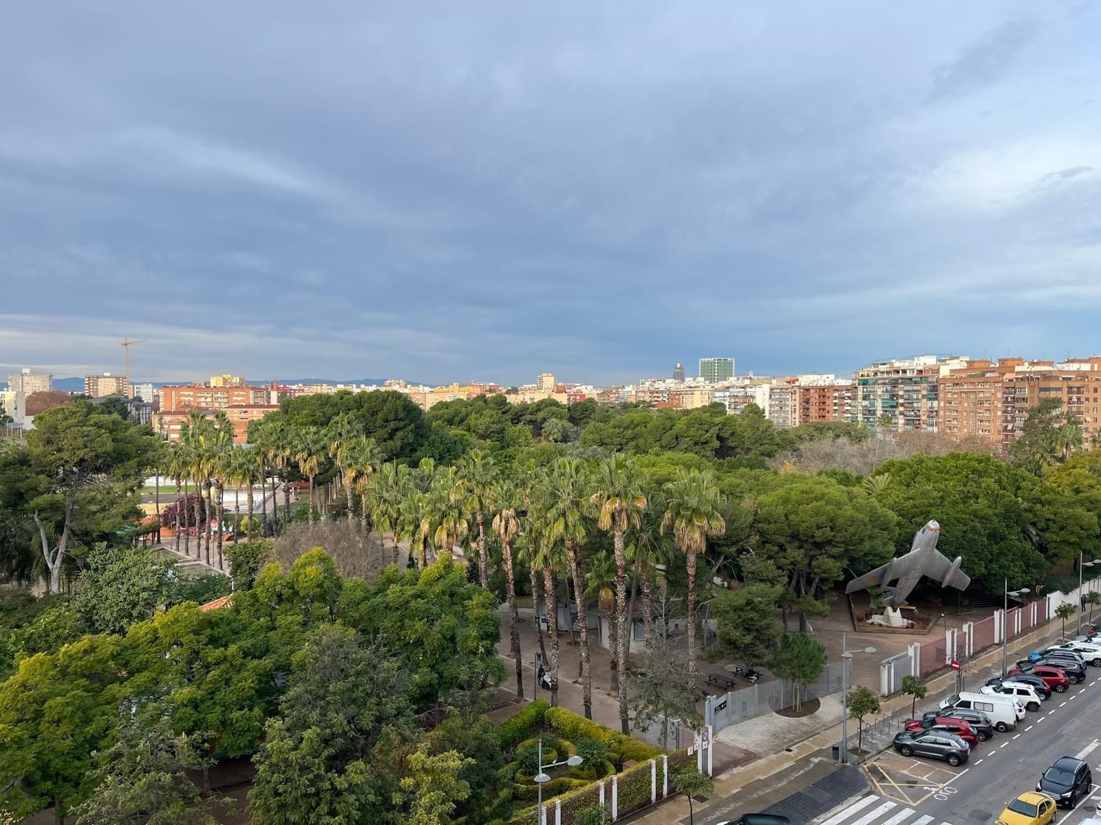 Vista exterior de Piso de alquiler en  Valencia Capital con Terraza y Balcón