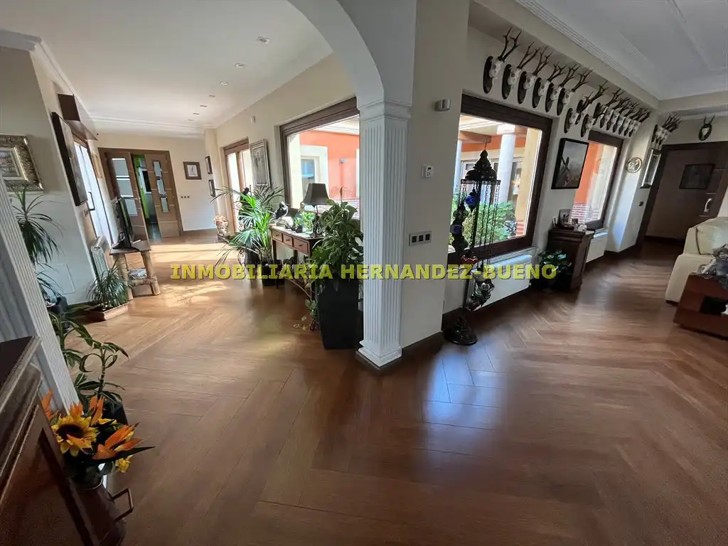 Vista exterior de Casa o chalet en venta en Carbajosa de la Sagrada con Aire acondicionado, Calefacción y Jardín privado