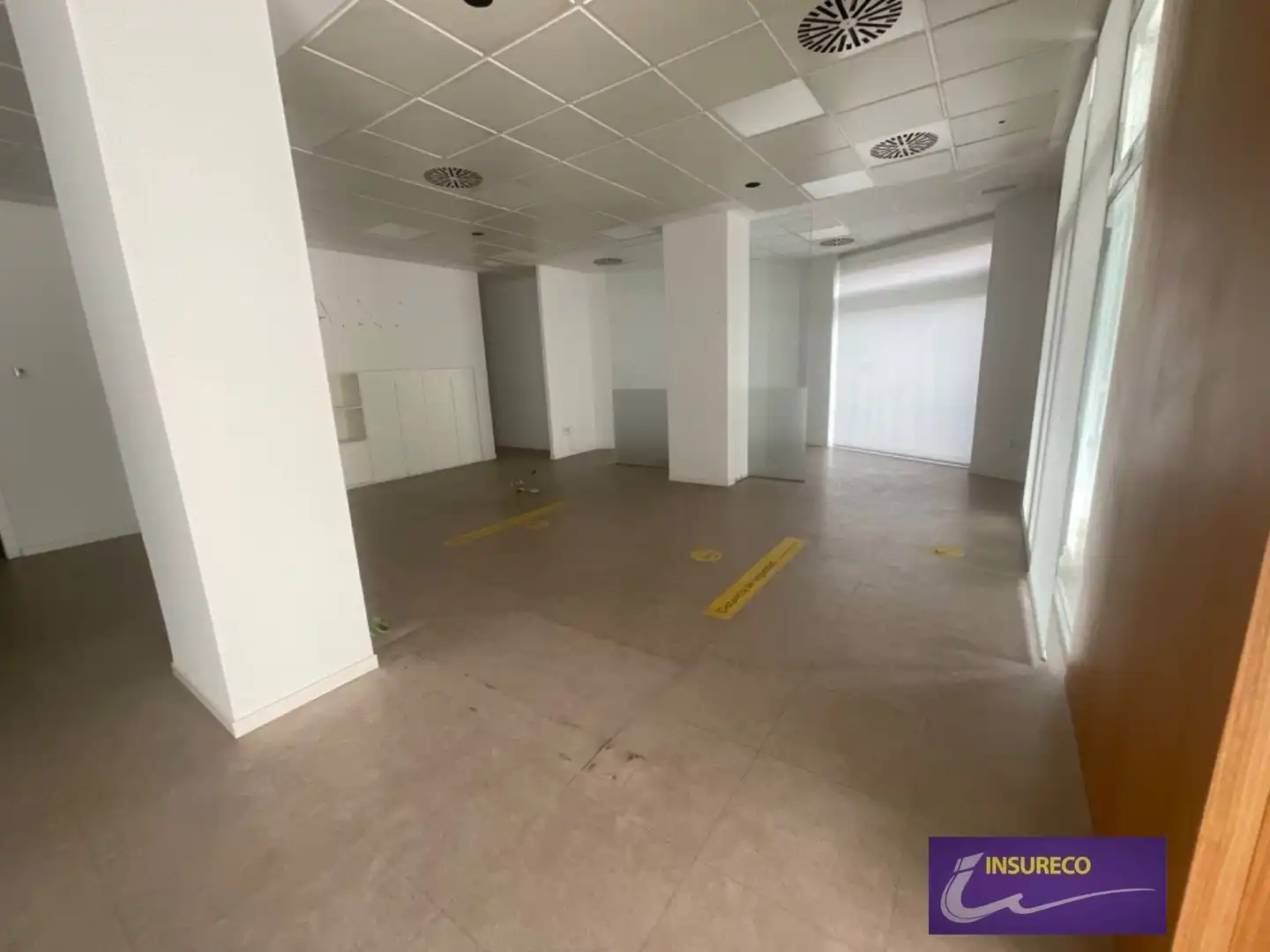 Local comercial en venda a Mariano Andrés, imagen 5