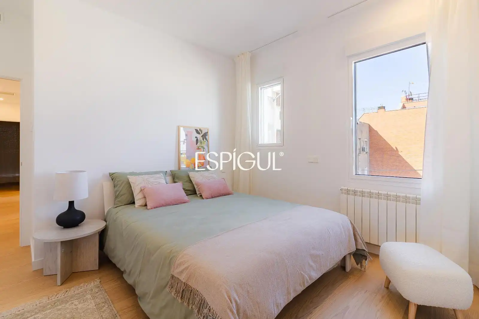 Schlafzimmer von Dachboden zum Verkauf in Madrid mit Klimaanlage, Heizung und Terrasse