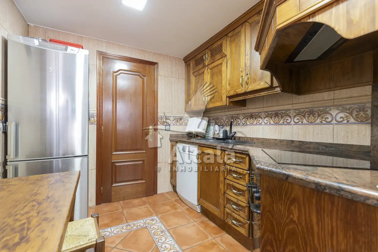 Kitchen of Flat for sale in Alcalá de Henares  with Air Conditioner, Heating and Parquet flooring