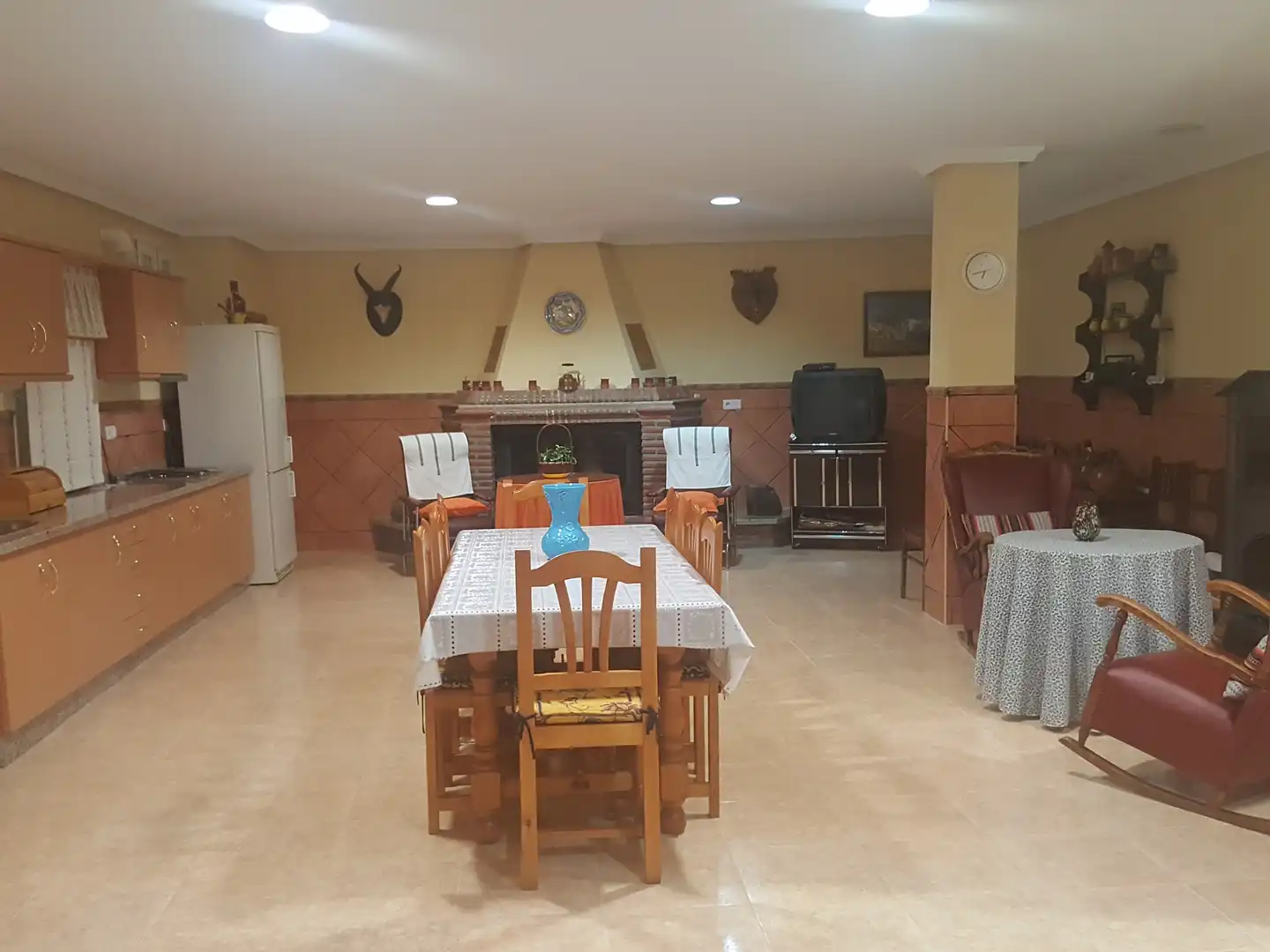 Menjador de Casa o xalet en venda en Aldeire amb Jardí privat i Moblat