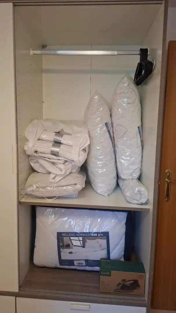 Schlafzimmer von Wohnung zur Miete in Zaragoza mit Heizung, Möbliert und Ofen