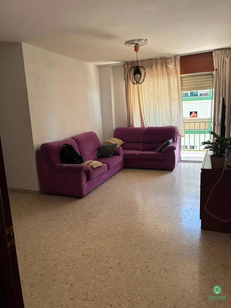 Sala de estar de Piso para compartir en Huelva con Amueblado y Balcón