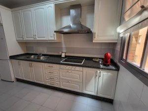 Photo 3 of Flat to rent in Triana Oeste, Sevilla