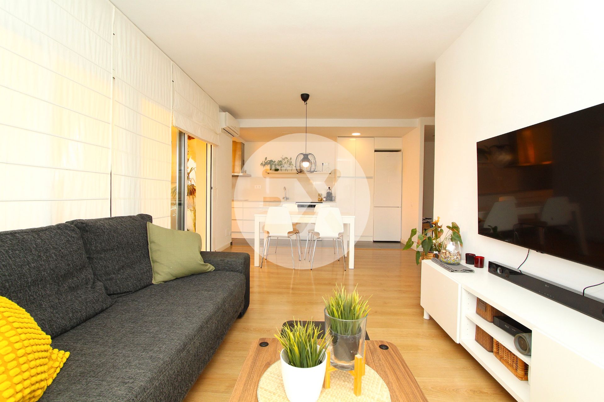 Living room of Flat for sale in Castelldefels  with Air Conditioner, Heating and Parquet flooring