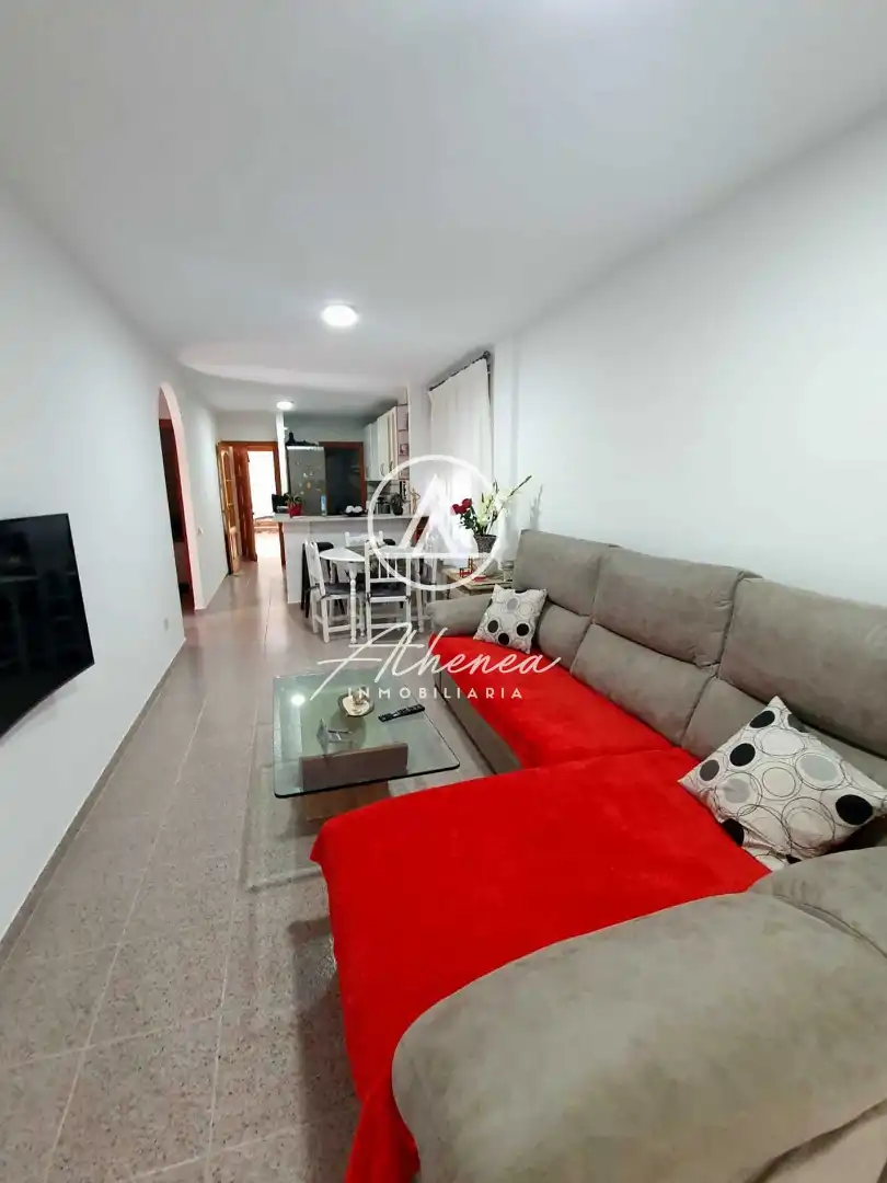 Wohnzimmer von Wohnung zum Verkauf in Roquetas de Mar mit Klimaanlage, Heizung und Abstellraum