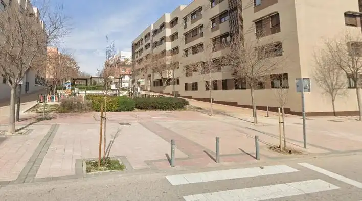 Vista exterior de Local en venta en Getafe