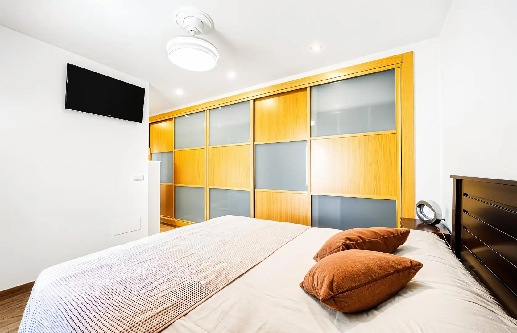 Bedroom of Flat for sale in Chiclana de la Frontera  with Air Conditioner