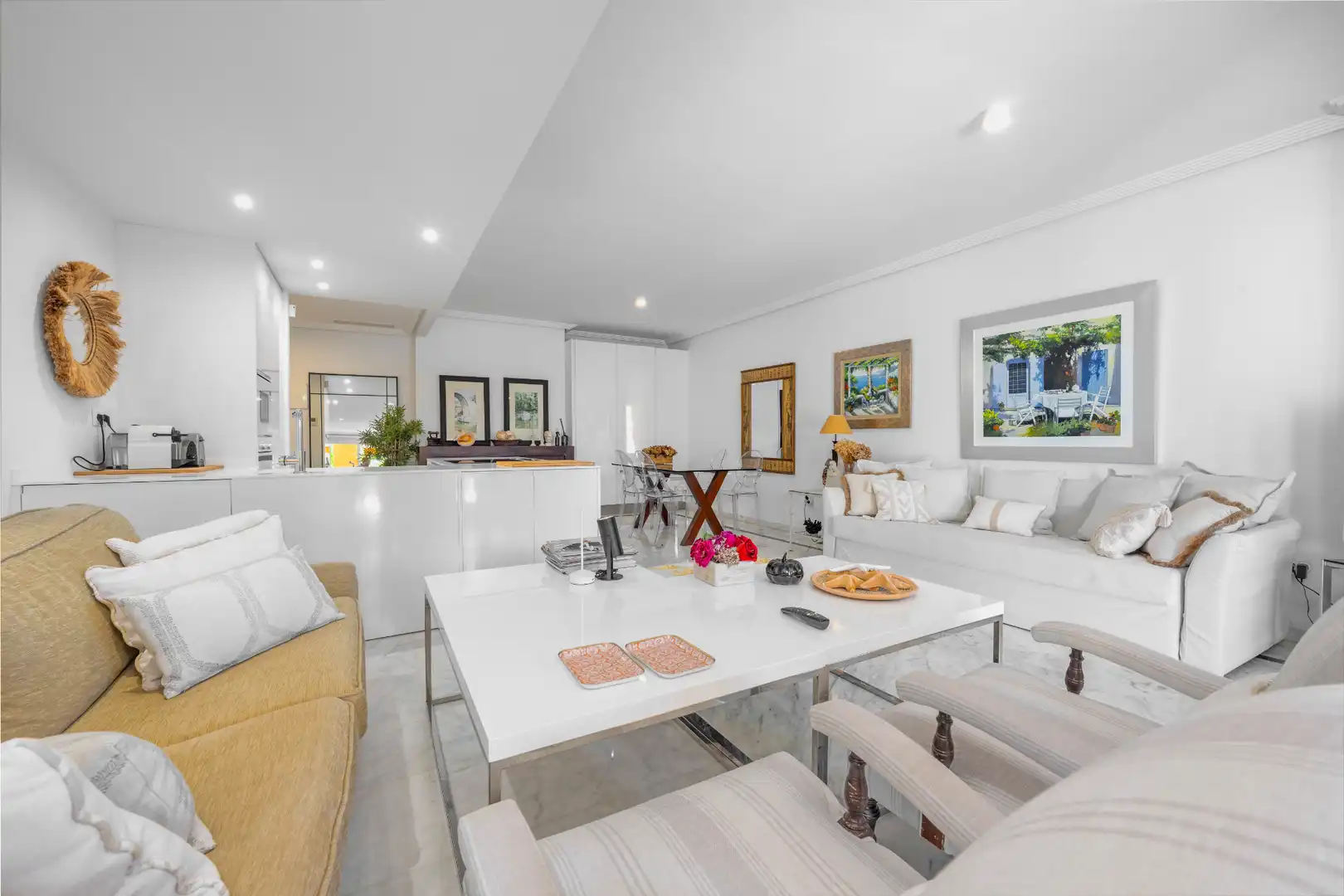 Living room of Ground floor for sale in Marbella  with Air Conditioner, Heating and Terrace