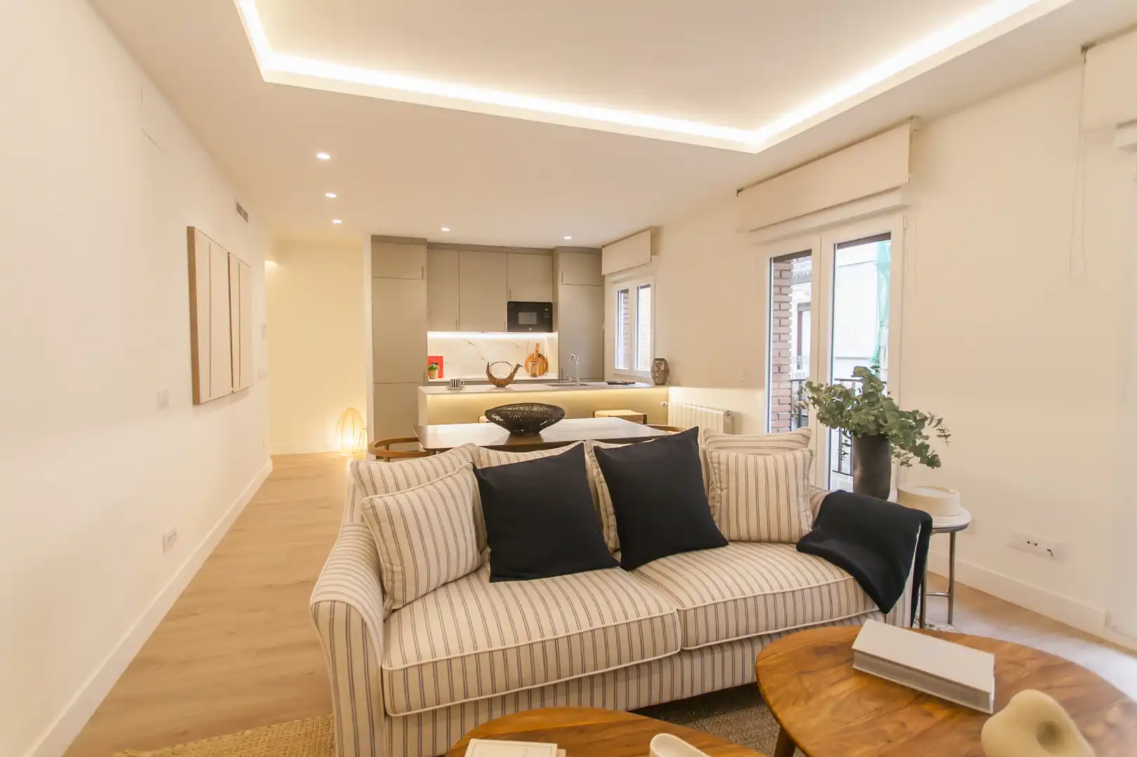 Flat with terrace for sale in Calle de la Cava Baja 40, imagen 3