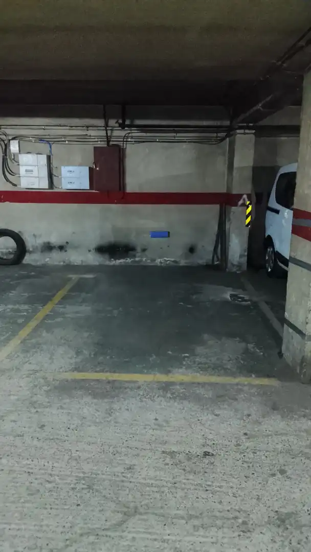 Parking de Piso en venta en Lleida con Calefacción, Amueblado y Horno