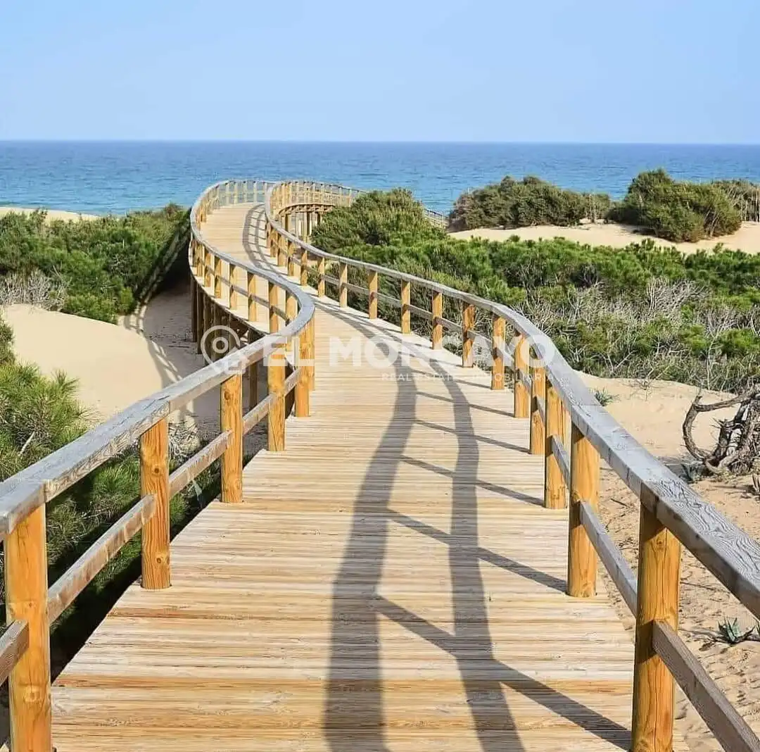 Vista exterior de Apartament en venda en Orihuela amb Aire condicionat, Calefacció i Jardí privat