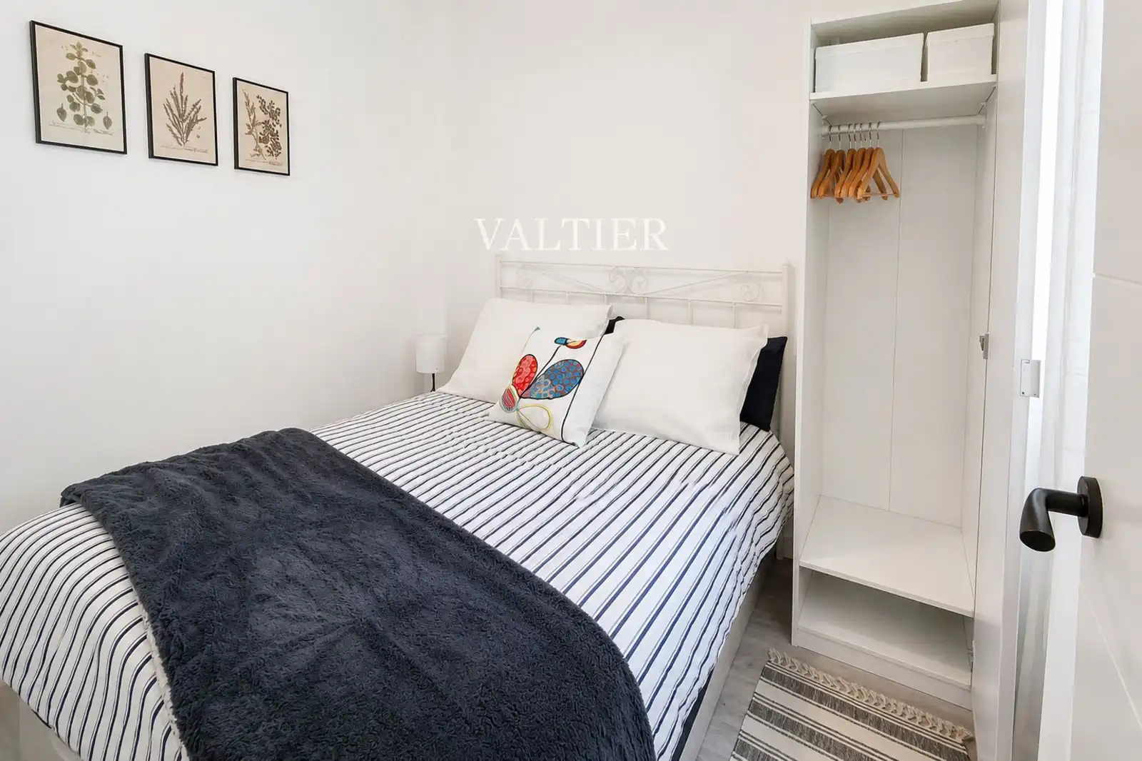 Bedroom of Flat for sale in Madrid  with Heating, Terrace and Furnished