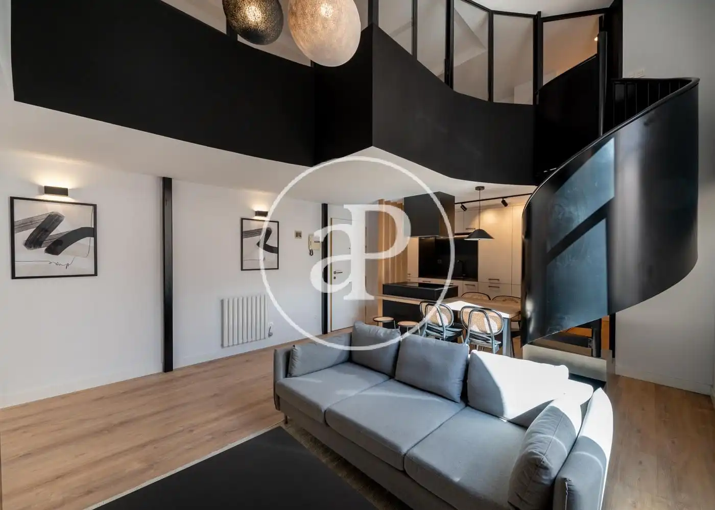 Sala de estar de Dúplex en venta en Madrid con Aire acondicionado, Calefacción y Amueblado