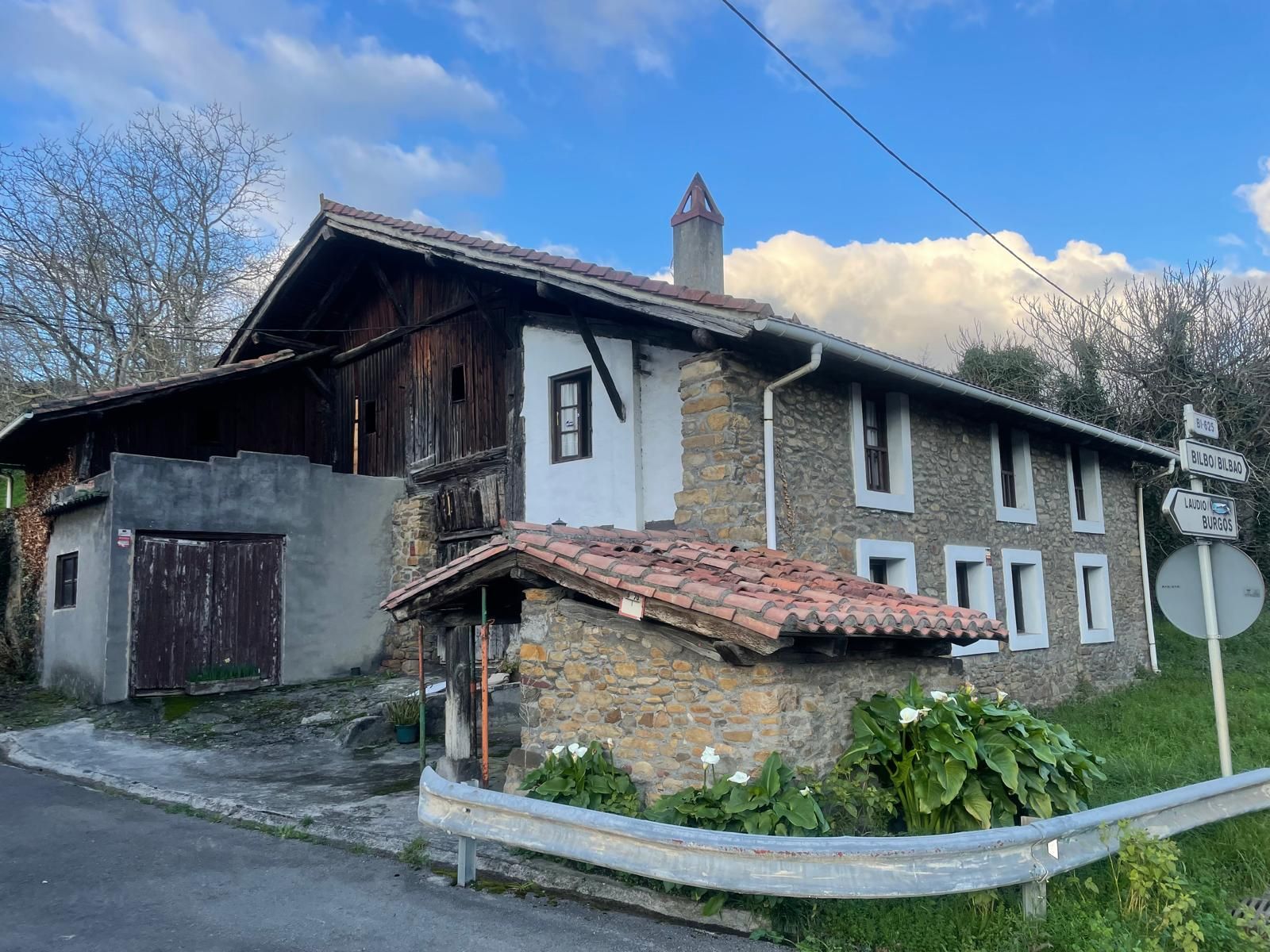 Vista exterior de Casa o xalet en venda en Arrankudiaga amb Calefacció i Traster