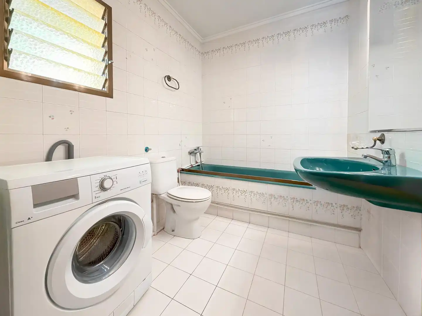 Bany de Casa o xalet en venda en L'Eliana amb Aire condicionat, Jardí privat i Terrassa