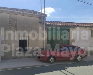 Exterior view of House or chalet for sale in Castellanos de Villiquera  with Terrace and Storage room