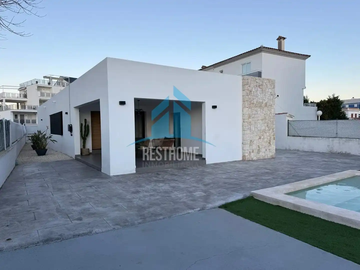 Exterior view of Houses for sale in Oliva  with Air Conditioner, Heating and Private garden
